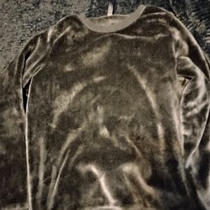 GAIAM Black Velvet Top